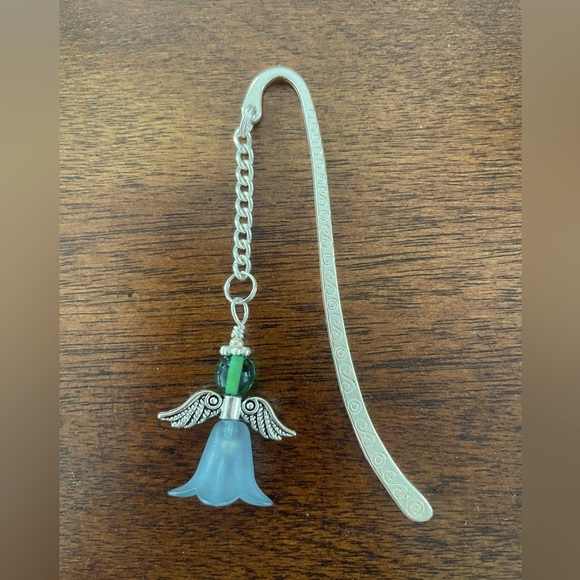 Handmade Dark Green Angel Fairy Bookmark with Silver Tone Hook - ideal Gift - Picture 1 of 7